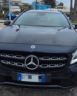 Mercedes GLA 200 D  4matic