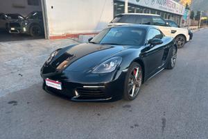 Porsche Cayman 718 S