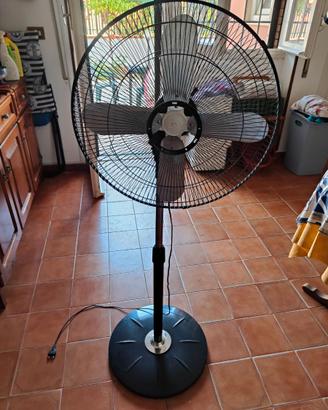 Ventilatore potente 4 velocità.