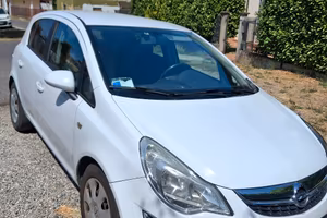  Opel Corsa  5 porte  anche per neopatentati 