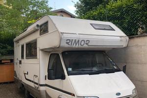 Camper mansardato