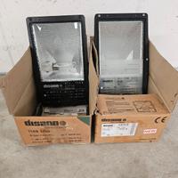 FARI DISANO PARETE A LAMPADA GIALLA E BIANCA