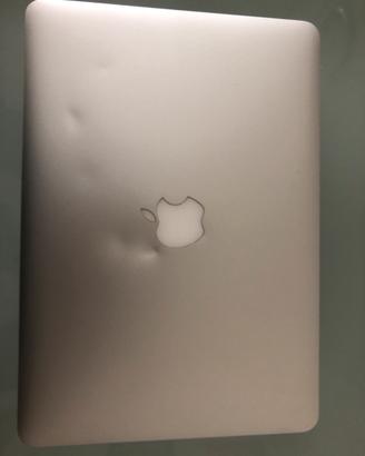 Macbook Pro 2015 (per pezzi di ricambio)