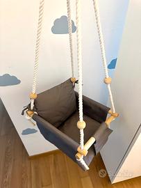 Altalena di tessuto morbido grigio