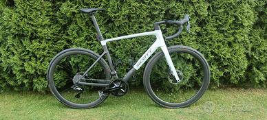 Scott Addict RC Pro con Powermeter Dura-Ace