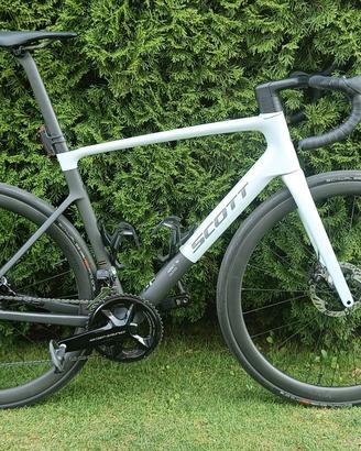 Scott Addict RC Pro con Powermeter Dura-Ace
