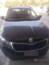 Auto Skoda cambio automatico - autocarro