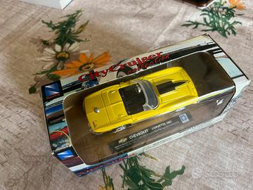 Modellino 1:43 chevrolet corvette 1967 new ray