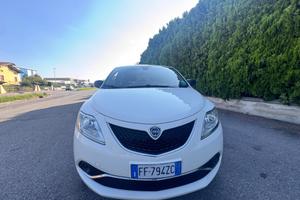 Lancia Ypsilon 1.2 69 CV 5 porte GPL Ecochic Silve
