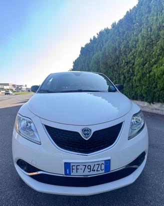 Lancia Ypsilon 1.2 69 CV 5 porte GPL Ecochic Silve