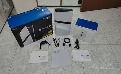 Ps5 Pro con lettore CD è un Controller