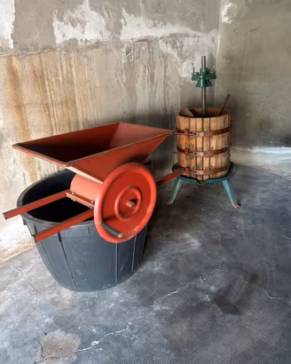 Attrezzi per vino