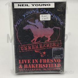 NEIL YOUNG LIVE IN FRESNO 9CD E DVD LIMITED ED. NU