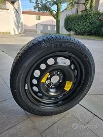 Ruota di scorta e cric Peugeot 208