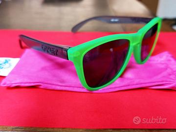 Occhiali da sole Oakley Frogskins 24-288 Polarizza
