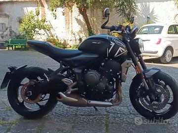 Triumph trident 