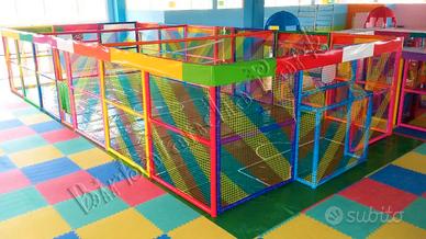 Campo sportivo playground, giochi gonfiabili