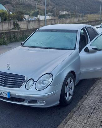 Mercedes classe e 270cdi w211 sedan