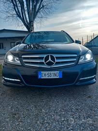  auto  C 220 CDI SV