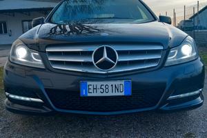   auto  C 220 CDI SV