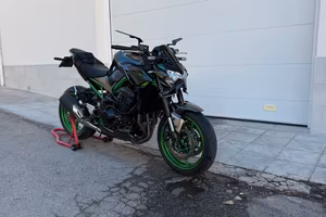 Kawasaki z900 2024 35kw patente A2