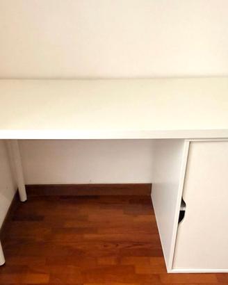 Scrivania IKEA