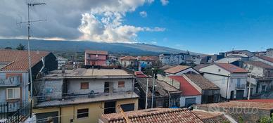 Linguaglossa grande casa singola a 300 al mq