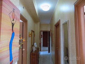 Appartamento di 5 vani in zona Scala Greca