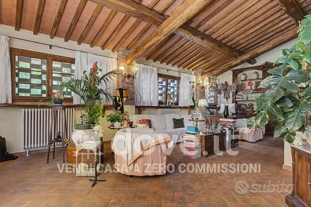 Villa di 301 m² con più di 5 locali a Empoli - Vista 2