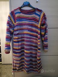 Abito in lana realizzato a mano