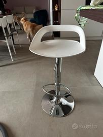 Coppia di sgabelli girevoli