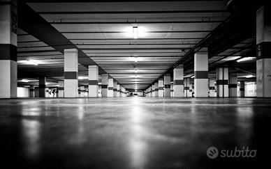 Posti Auto e moto in Garage