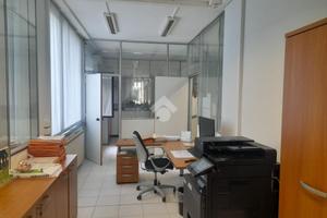 UFFICIO A GRUMELLO DEL MONTE