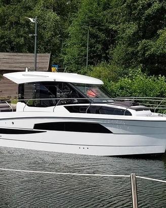 Nautic 880