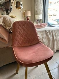 sedia imbottita rosa e oro