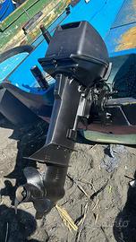 Motore fuoribordo 15 cv per pezzi di ricambio