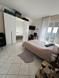 Un luminoso bilocale a Renate