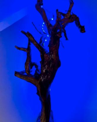 lampada da parete in legno con led 