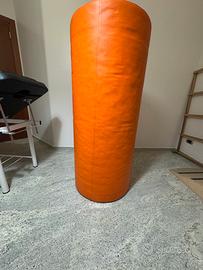 Cilindro in polistirolo e pelle sintetica