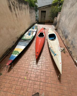 Canoa nova + due canoe gratis