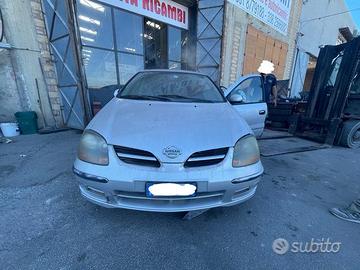 Ricambi Nissan Almera Tino 2.2 TD 114cv del 2001