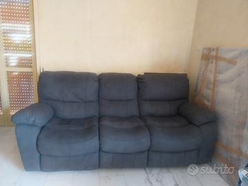 Divano tre posti e poltrona Mondo Convenienza