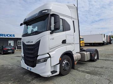 Iveco S-way 530 trattore in ADR