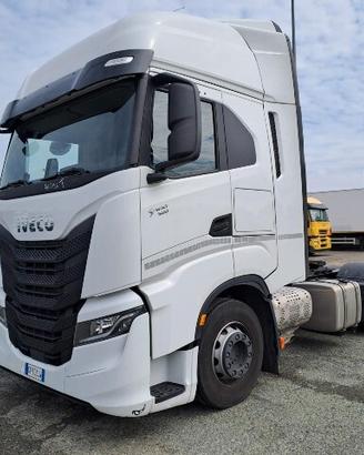 Iveco S-way 530 trattore in ADR