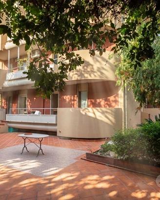Quartiere del sole giardino privato garage e canti