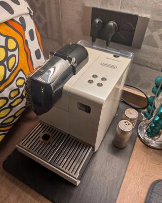 Macchina caffè DELONGHI NESPRESSO