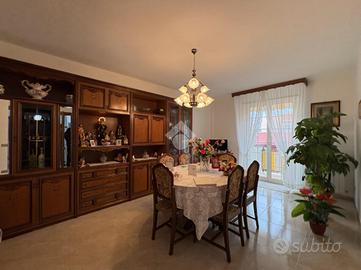 3 LOCALI A POLIGNANO A MARE