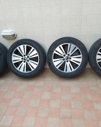 CERCHI +GOMME INVERNALI PER KIA SPORTAGE 3 SERIE 