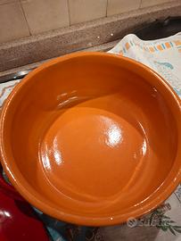 pentola in ceramica nuova completa di coperchio