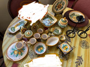 Lotto di ceramiche in maiolica come in foto Pacon